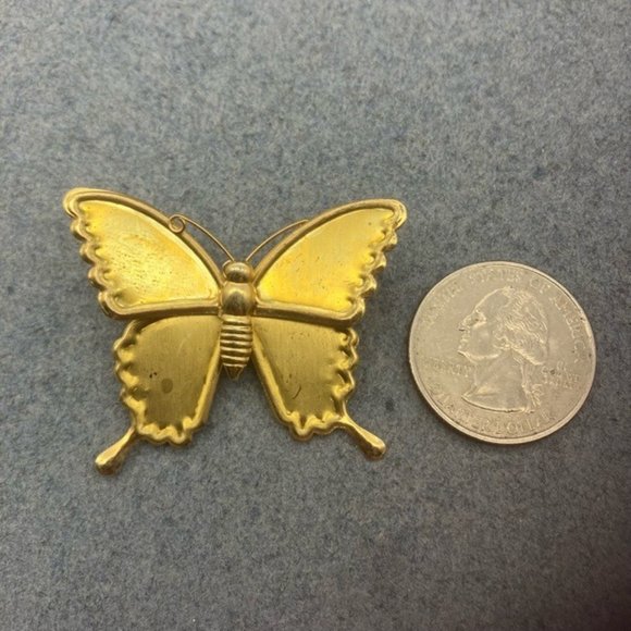 Butterfly Pin Brooch As Is Plain Gold Repurpose Upcycle Craft DIY Retro Boho - Picture 1 of 6